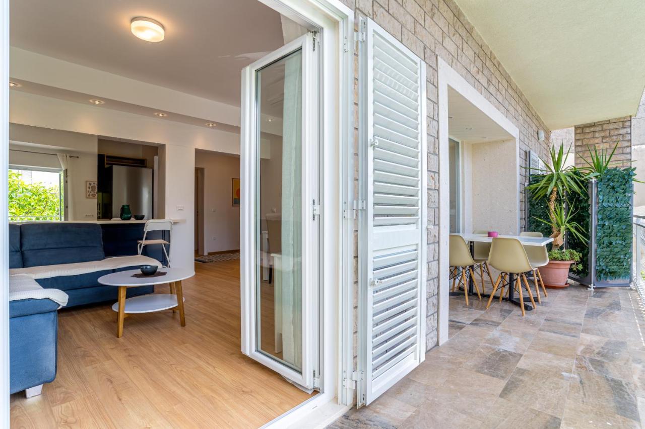 Apartments Makarska