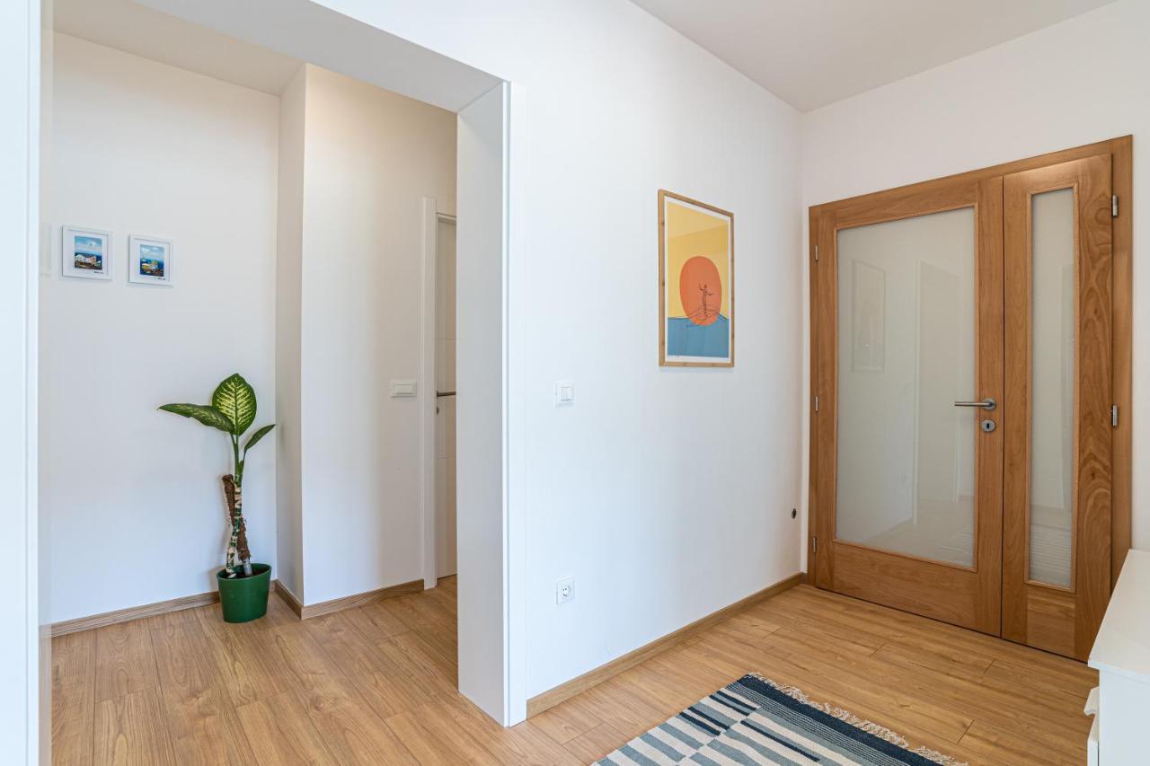 Apartment Apartments Makarska