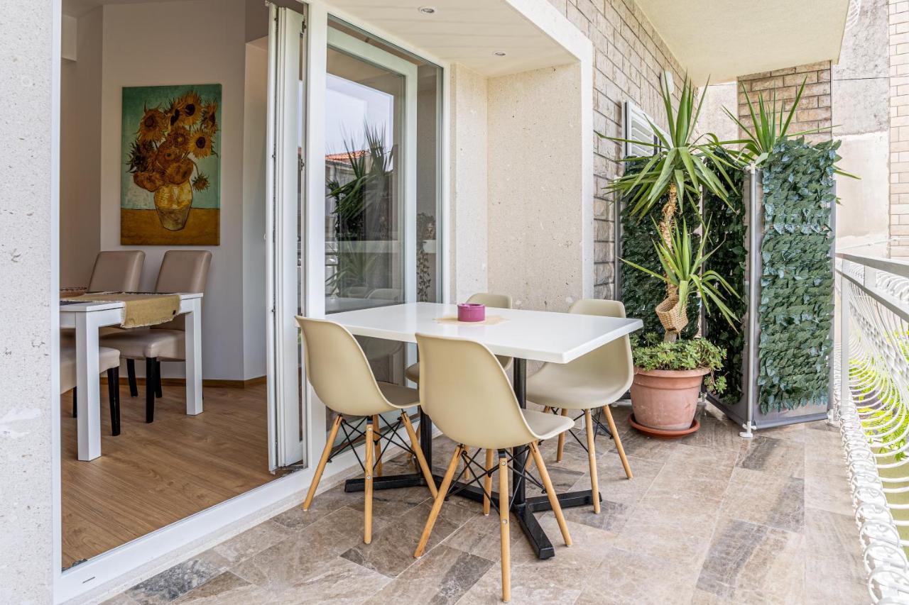 Apartment Apartments Makarska