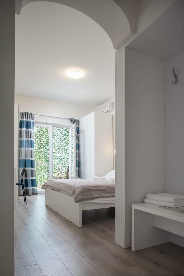 Apartments Makarska *